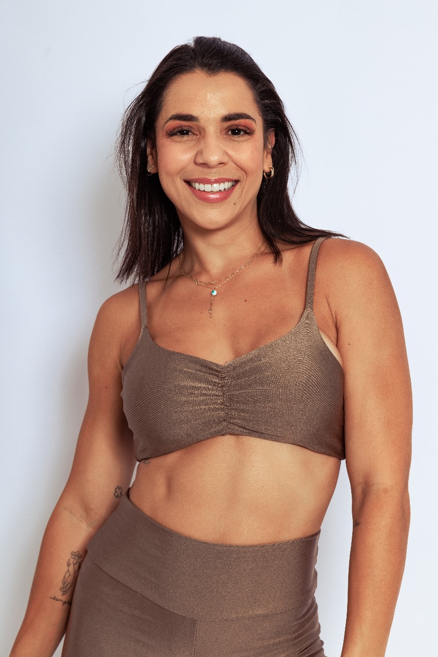 TOP DRAPEADO CASTANHO BRILHO ACETINADO